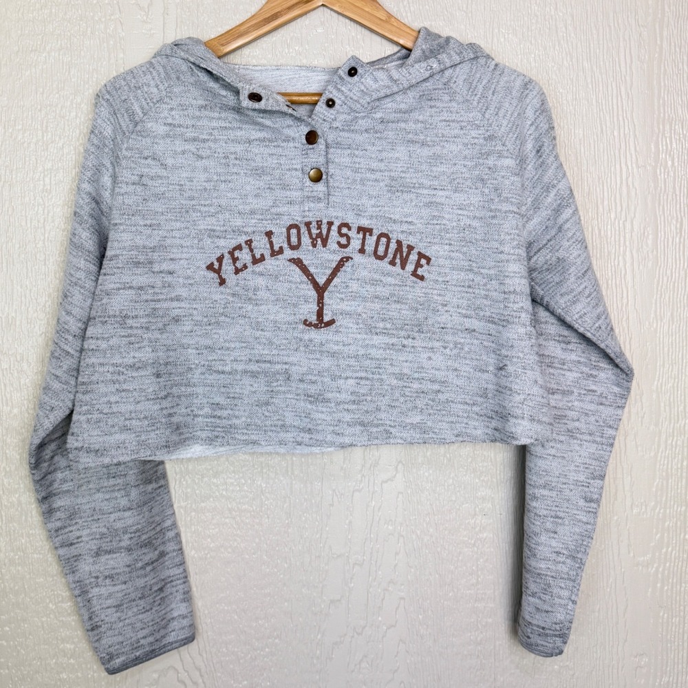 Yellowstone Dutton Ranch Cropped Henley Hoodie Gray Graphic Sweatshirt No Tags